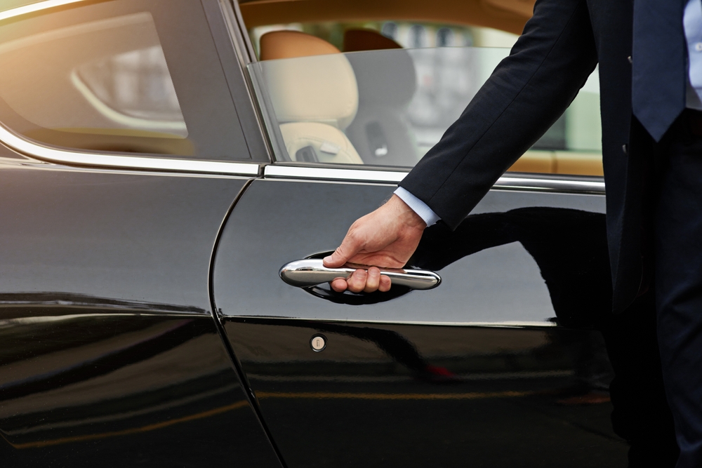 VIP chauffeur service for priority property viewings at Al Marjan Island